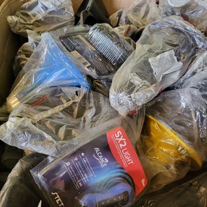 Lote anterior: Lote de Accesorios Electrónicos y Varios