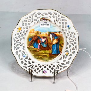 Plato Decorativo de Porcelana Bavaria con Escena Rural y Borde Calado - imagen 2