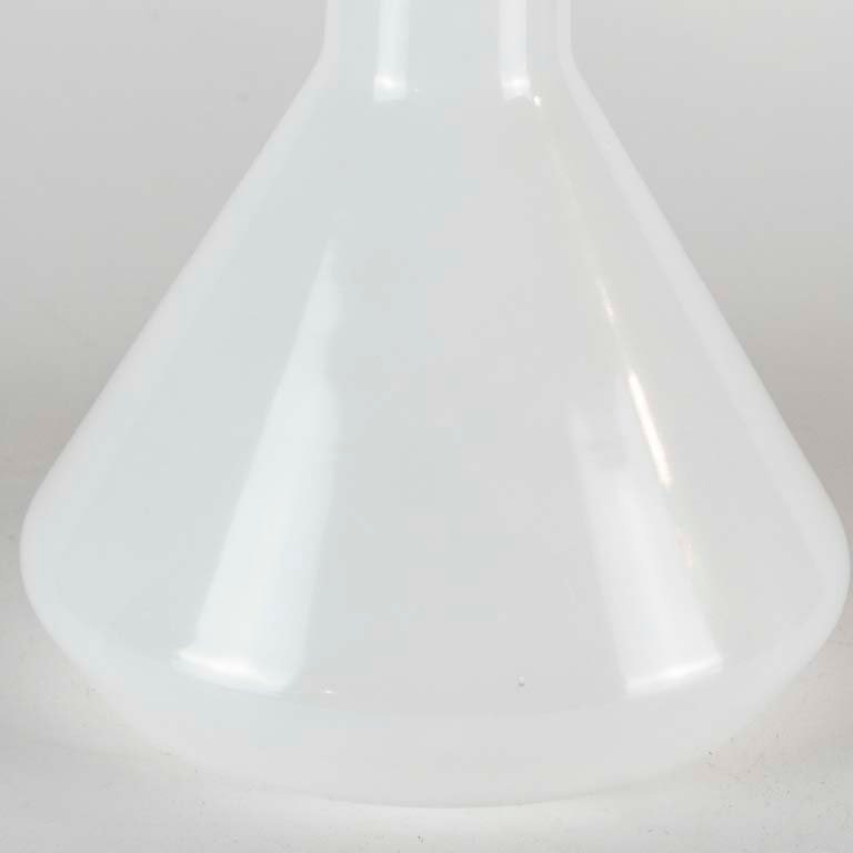 Colgante de vidrio blanco con forma conica - imagen 2
