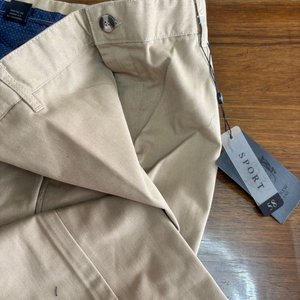 Pantalón de Gabardina Beige Talle 58 Marca A-Crew - imagen 4