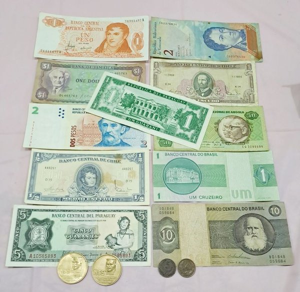 Colección Numismática Internacional con Billetes y Monedas Commemorativas - imagen 1
