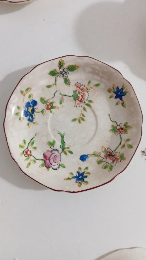 Porcelana japonesa decorada con patrones florales - imagen 6