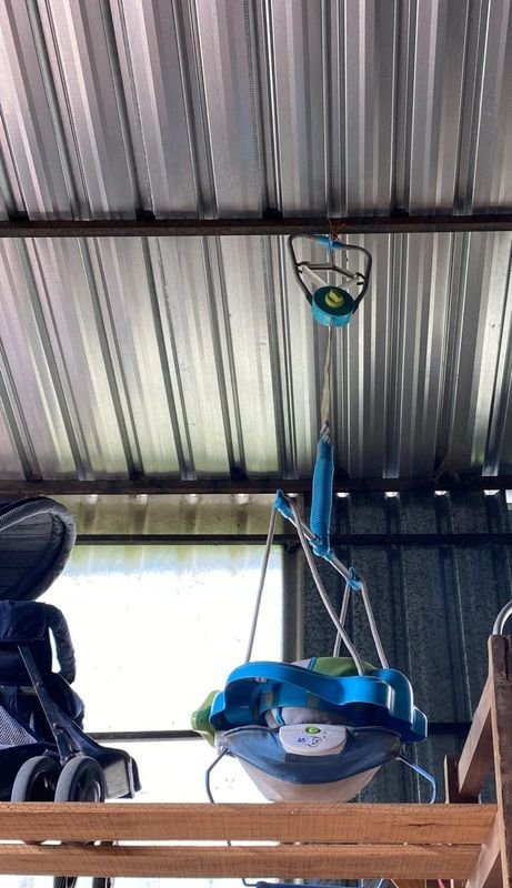 Lote siguiente: Jumper y Silla de Niño para Bajar