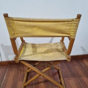 L 509 - Practica silla de director plegable con estructura en madera y asiento/respaldo de lona (Medidas 52x41x85cm) - imagen 4