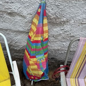 Lote de Sillas de Playa, Reposera y Sombrillas - imagen 11