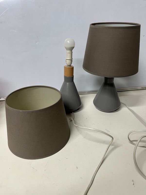2 Lámparas Veladoras Portátiles Grises con Pantallas - imagen 1