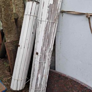 Lote siguiente: Dos Columnas Decorativas Blancas Antiguas