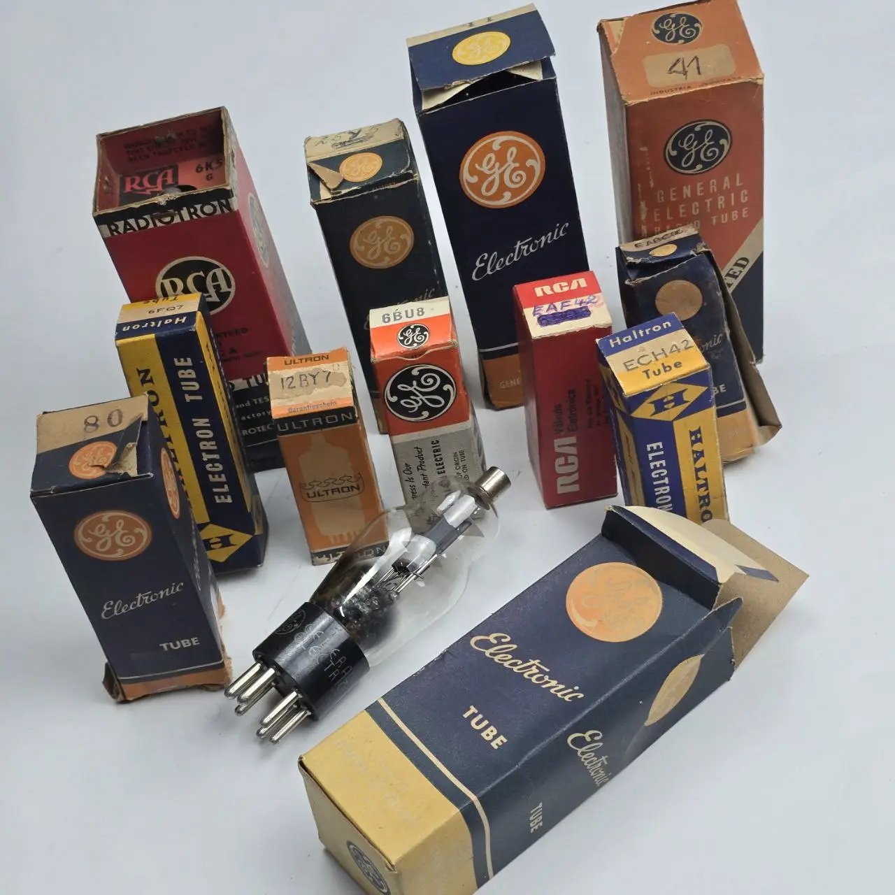 Item lote-24-valvulas-varias-x12 - Image 0