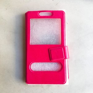 Dos Auriculares XIon y Cinco Estuches para Celular - imagen 2