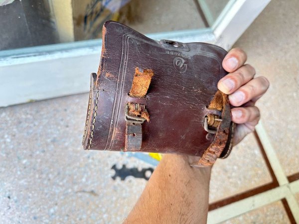 Kit de reparación de bicicletas antiguo - imagen 1