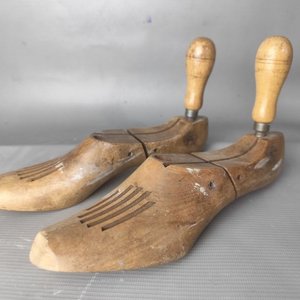 Lote anterior: Par de Hormas para Zapatos de Madera Vintage Miller Trademark