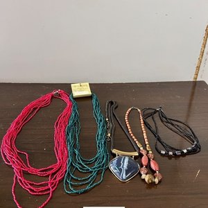 Lote de Collares Variados - imagen 1