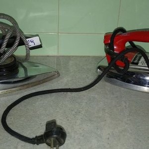 Lote de 3 Planchas: 1 a Gas y 2 Eléctricas - imagen 2