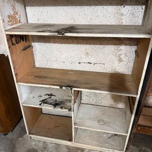 Estantería Blanca Multivel con Detalles - imagen 2