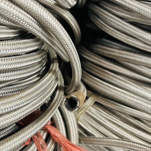 Lote #035 – Gran cantidad de rollos de maguera para alta presión - imagen 4
