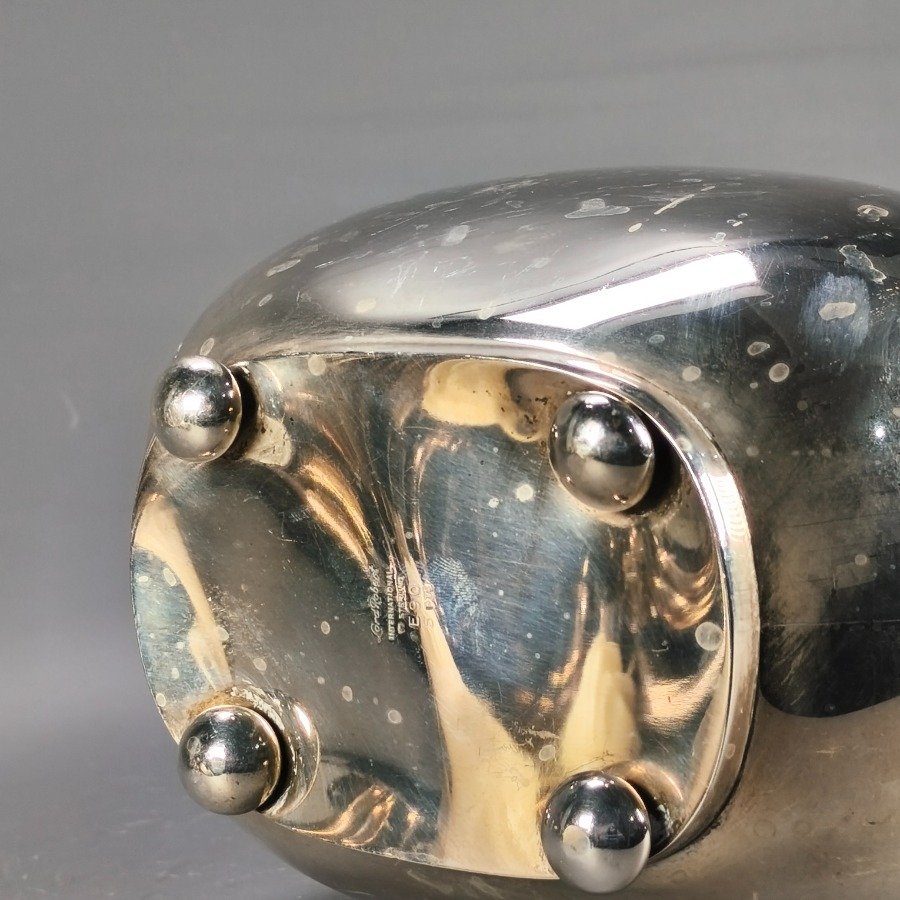 Jarra para agua de plata sterling con detalles en relieves - imagen 12