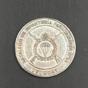 Lote siguiente: Medalla 50 Años Batallón Paracaidistas Uruguay Infantería
