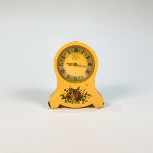 Lote anterior: Reloj de Sobremesa Beige con Esfera Dorada y Números Romanos
