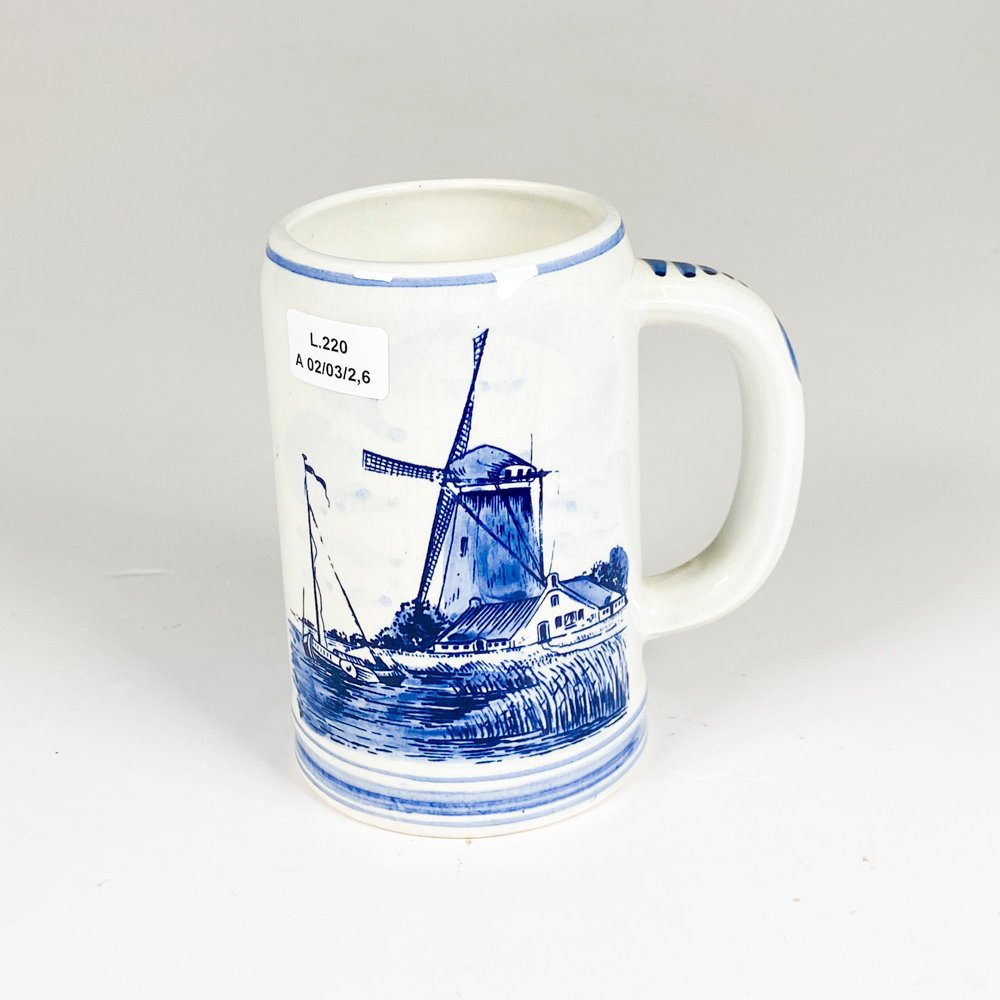 Lote anterior: Jarra de loza Delft decorada, altura 13 cm