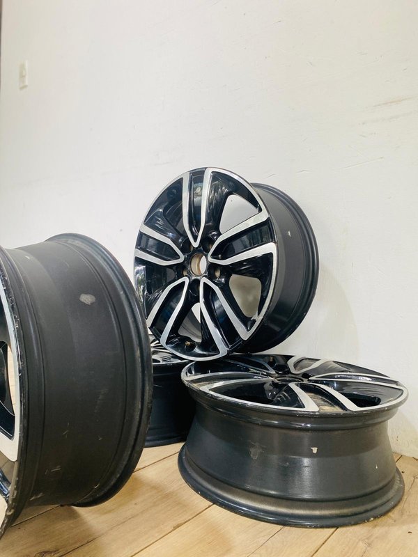 Llantas de R17 en venta - imagen 3