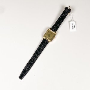 Lote anterior: Reloj de Pulsera Hermes para Dama con Malla de Cuero Negra
