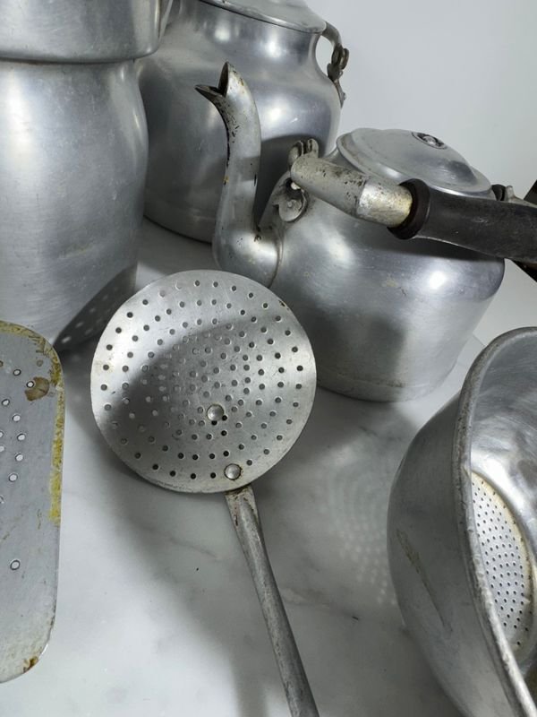 Gran lote de aluminio de cocina en buen estado - imagen 5