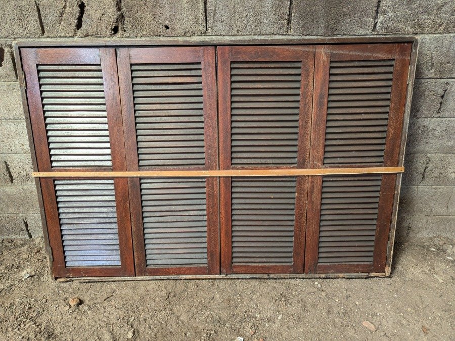 Ventana de madera con dos hojas corredizas y marco - imagen 7