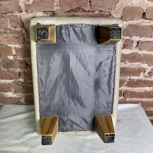 Banqueta Tapizada Beige con Patas de Madera - imagen 7