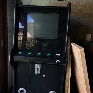 Rockola Arcade Vintage con Diseños de The Clash y The Cure - imagen 6
