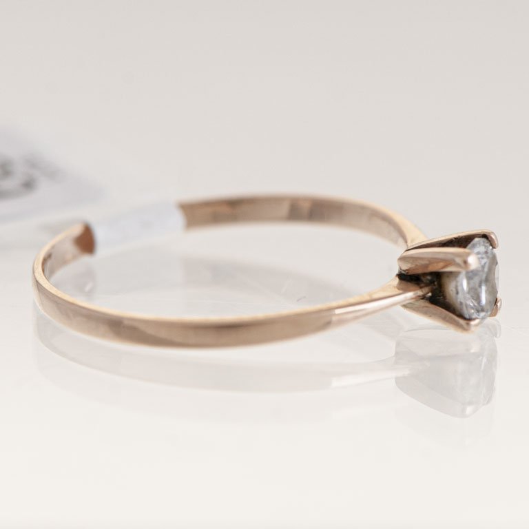 Anillo de oro con diamante solitario - imagen 2