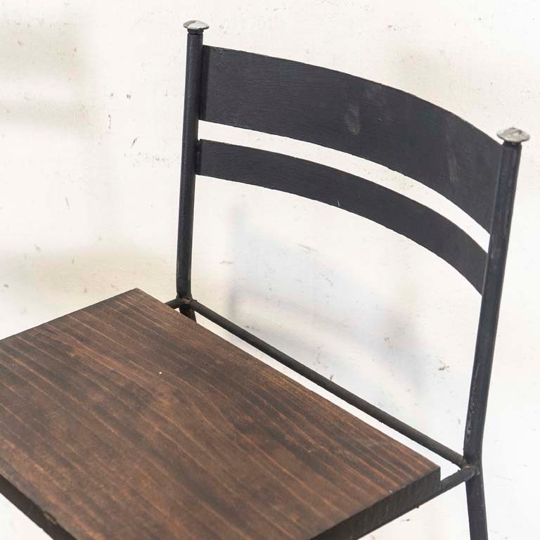 Sillas altas rústicas de madera y metal - imagen 3
