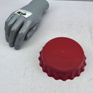 Despojador de Plástico Coca-Cola con Diseño de Tapa Roja - imagen 2