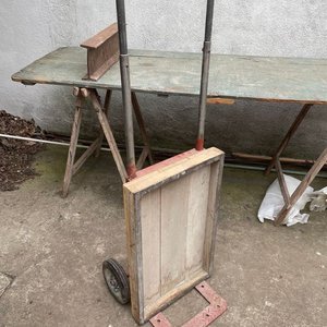 Carro Metálico con Plataforma de Madera para Transporte - imagen 1