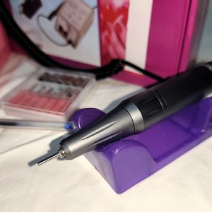Torno Eléctrico para Uñas Manicure Pedicure 20W con Accesorios - imagen 3