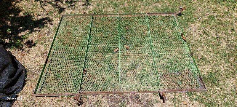 Lote anterior: Reja verde en venta
