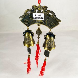 Campana Doble Decorativa con Motivo Oriental y Borlas Rojas - imagen 1