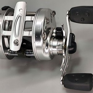 Reel Abu Garcia Ambassadeur 5500S Plateado Sin Uso - imagen 7
