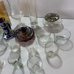 Lote de Floreros, Vasos y Adornos de Vidrio y Cerámica - imagen 9