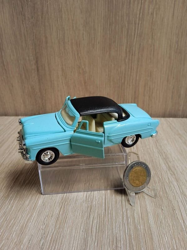 Juguete de coche a escala en metal Chevrolet Bel Air 1953 - imagen 2
