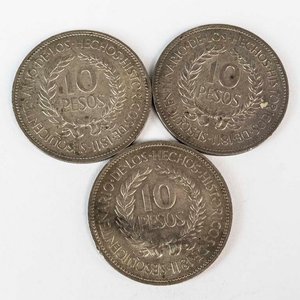 3 Monedas de Plata Uruguay 10 Pesos 1961 Gaucho Héroe Nacional - imagen 2