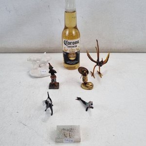 Lote de Figuras Decorativas: Animales Marinos, Orientales y Ave Exótica - imagen 2
