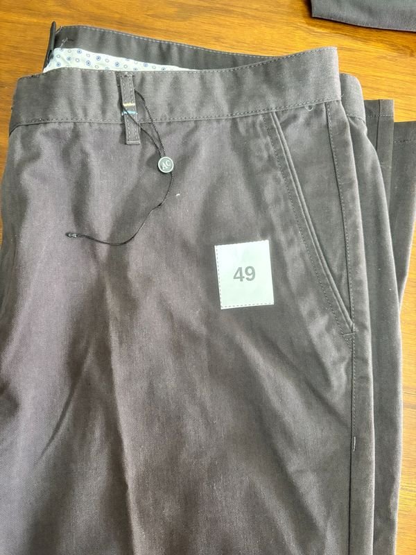 Pantalón de Gabardina Talle 58 Color Gris Oscuro