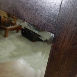 Espejo Rectangular con Marco de Madera Oscura y Bisel - imagen 5