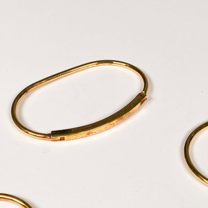 Lote de 4 Pulseras Esclavas Doradas Estilo Moderno - imagen 4