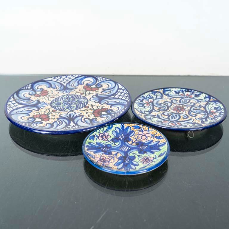 Lote de 3 Platos de Cerámica Española Decorada