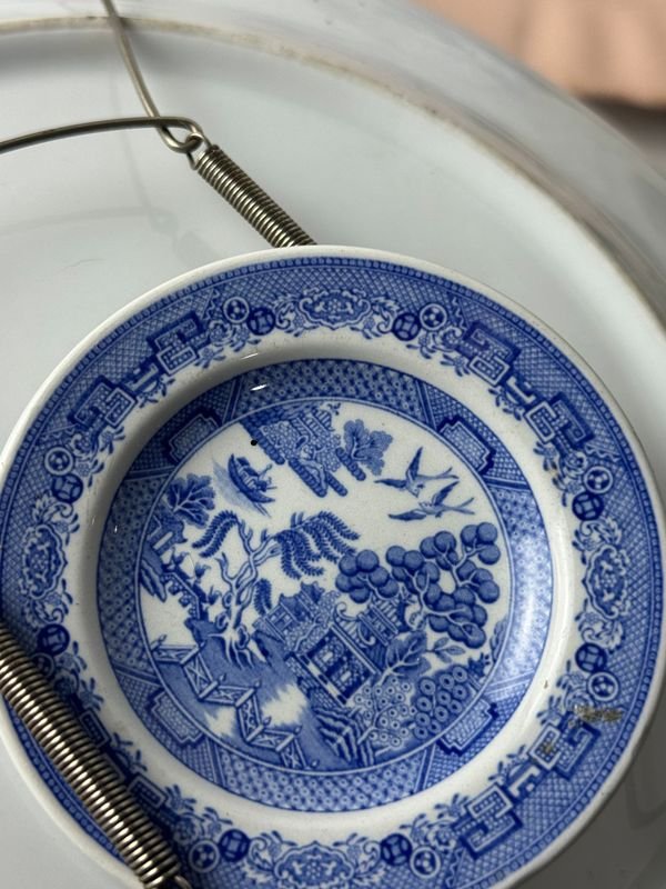Platos de porcelana antiguos de diferentes orígenes - imagen 12