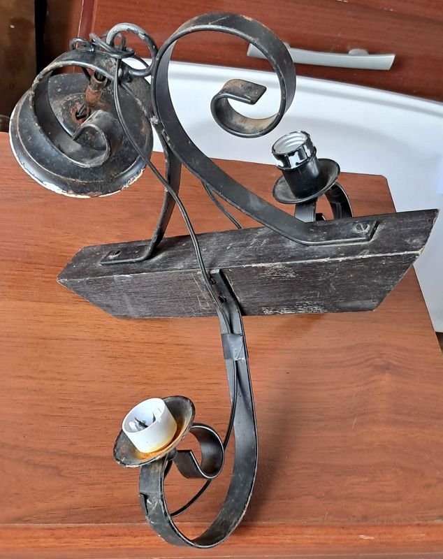 Farol Portátil y Lámpara de Colgar de Hierro Forjado