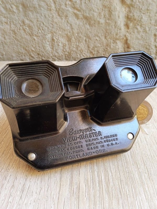 View-Master antiguo fabricado en Baquelita en la década de 1950 - imagen 2