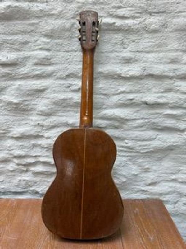 Guitarra criolla sin marca: una joya musical auténtica - imagen 3