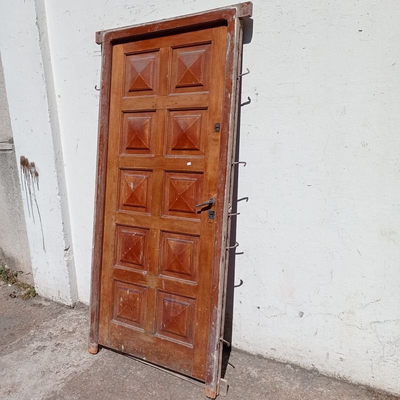 Puerta de exterior en cedro con cerradura y llaves - imagen 2